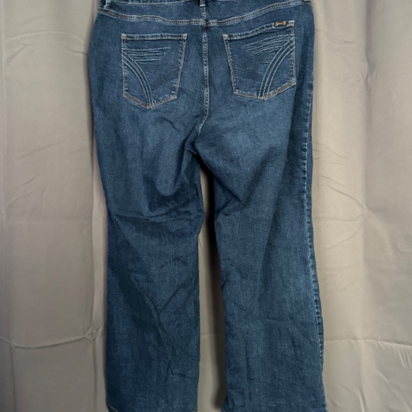 Seven7 jeans bootcut with stitching detail - Picture 2 of 2